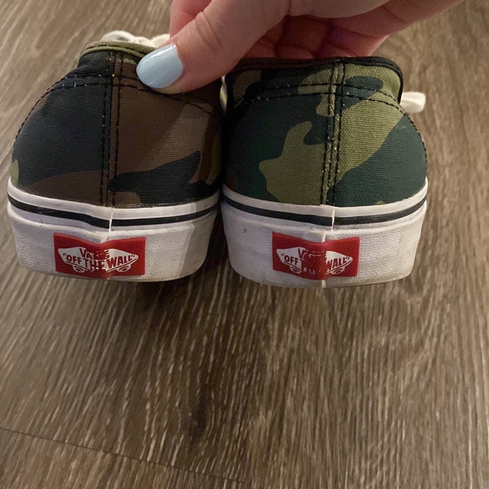 Vans - Picture 4 of 4